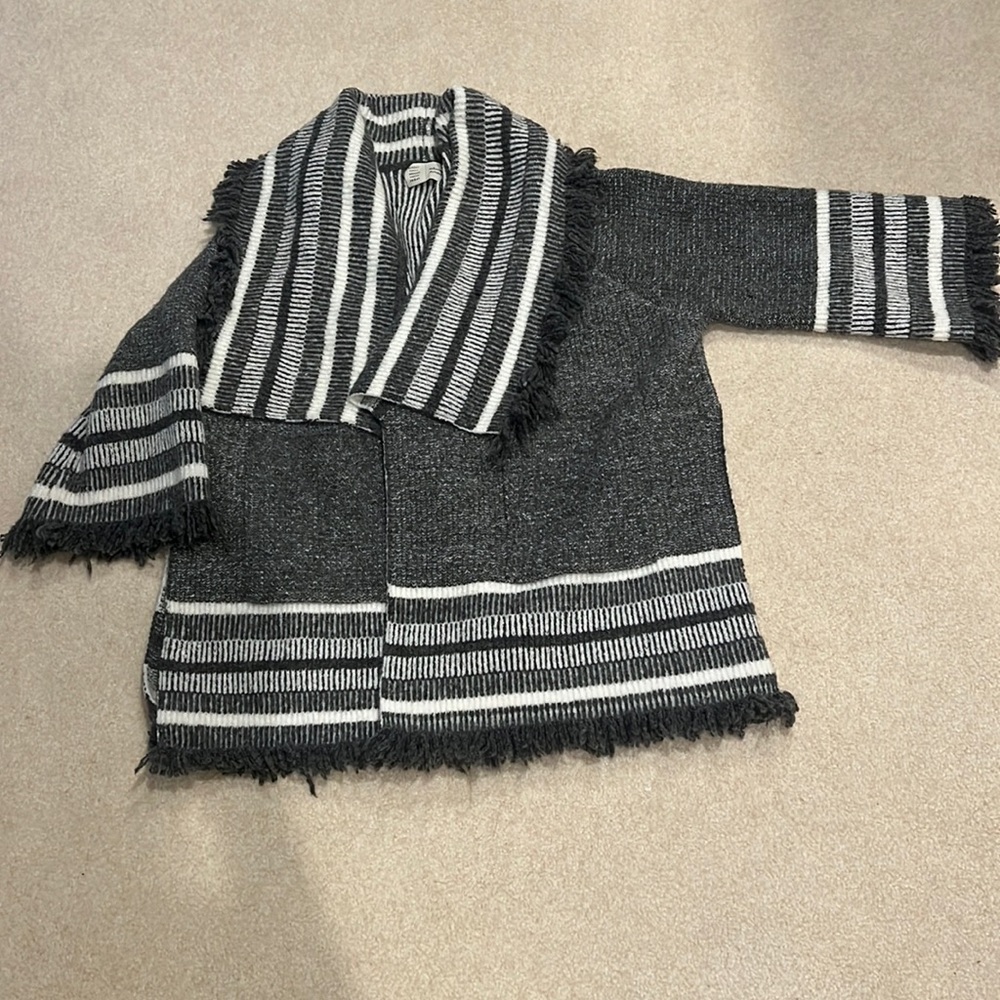 Saturday Sunday from Anthropologie Grey/White fringed blanket jacket